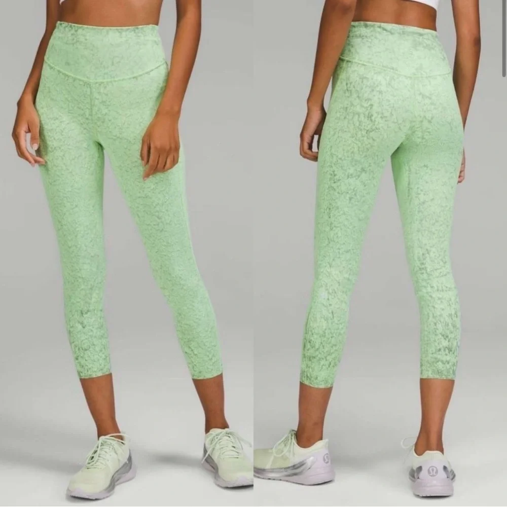 Lululemon Base Pace High-Rise Tight in City Grit Green Multi-Size 4/25” - Picture 5 of 5